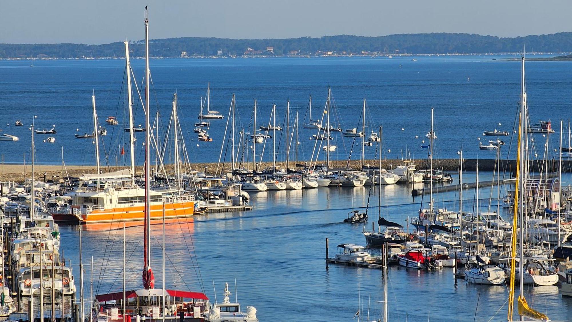 Vue Panoramique Sur Bassin,Piscine Et Terrasse Lägenhet Arcachon Exteriör bild